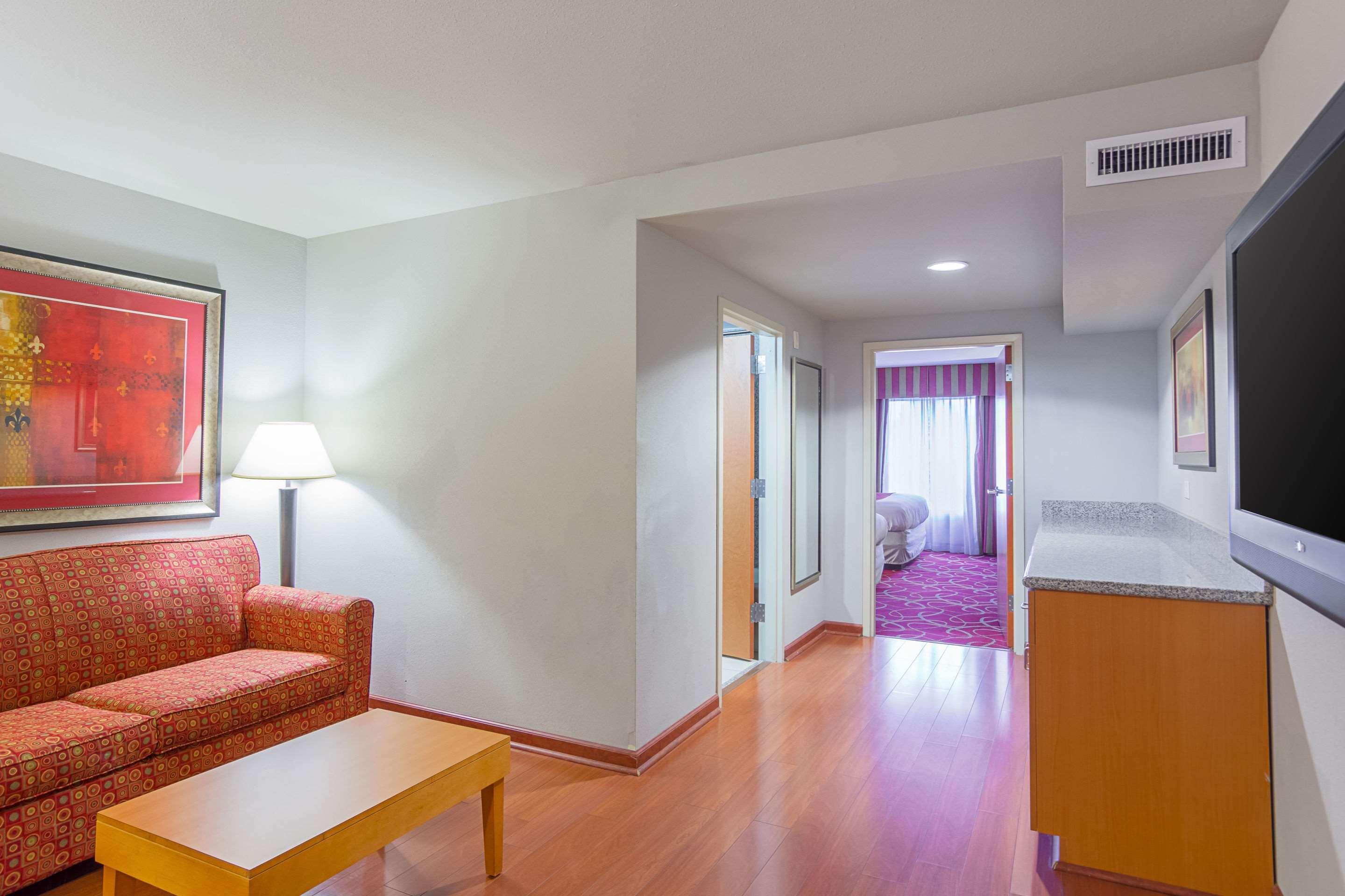 Comfort Suites At Virginia Center Commons Glen Allen Eksteriør bilde